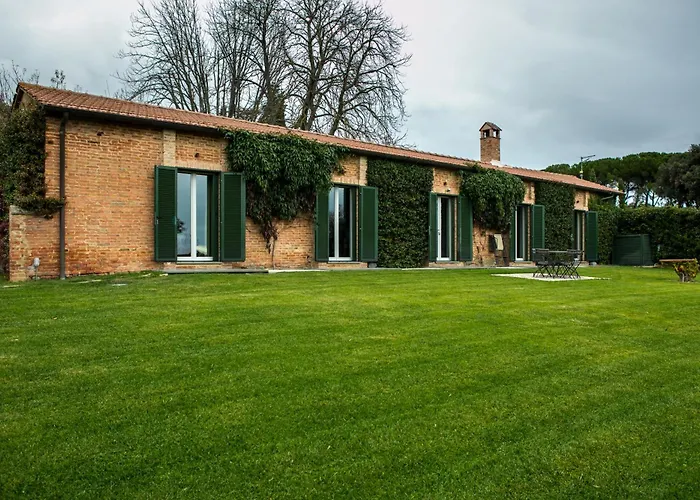 Borgo Syrah Resort 4*